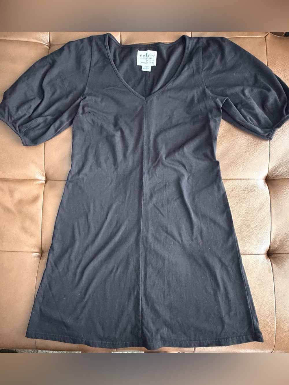 Velvet by Graham & Spencer Black V-Neck Short Sleeve Dress